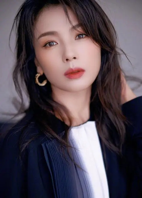 6位女明星长相惊艳，因名字过于“男性化”，演艺生涯被“误解”