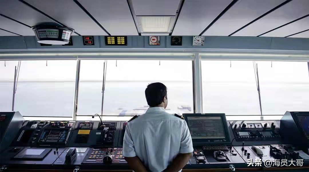 海地是非之地，却是船员最爱去的国度，用一升汽油换50斤螃蟹，爽