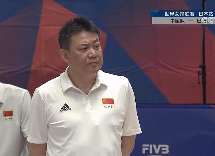 李盈莹3-2波兰失误,中国女排逆转李盈莹