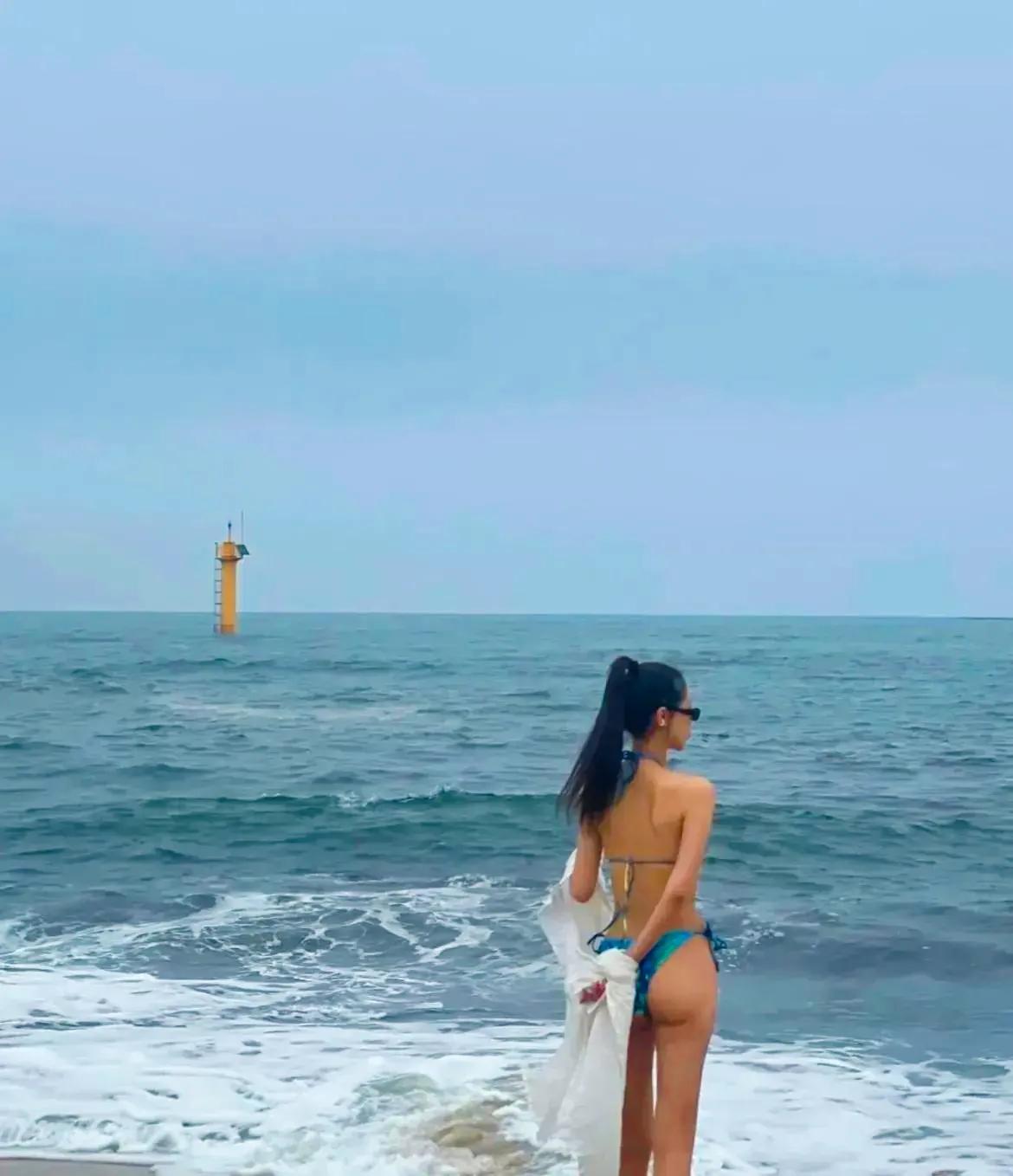 【穿越时光的寂静】阴雨天下的济州岛海滩，魅力无限！