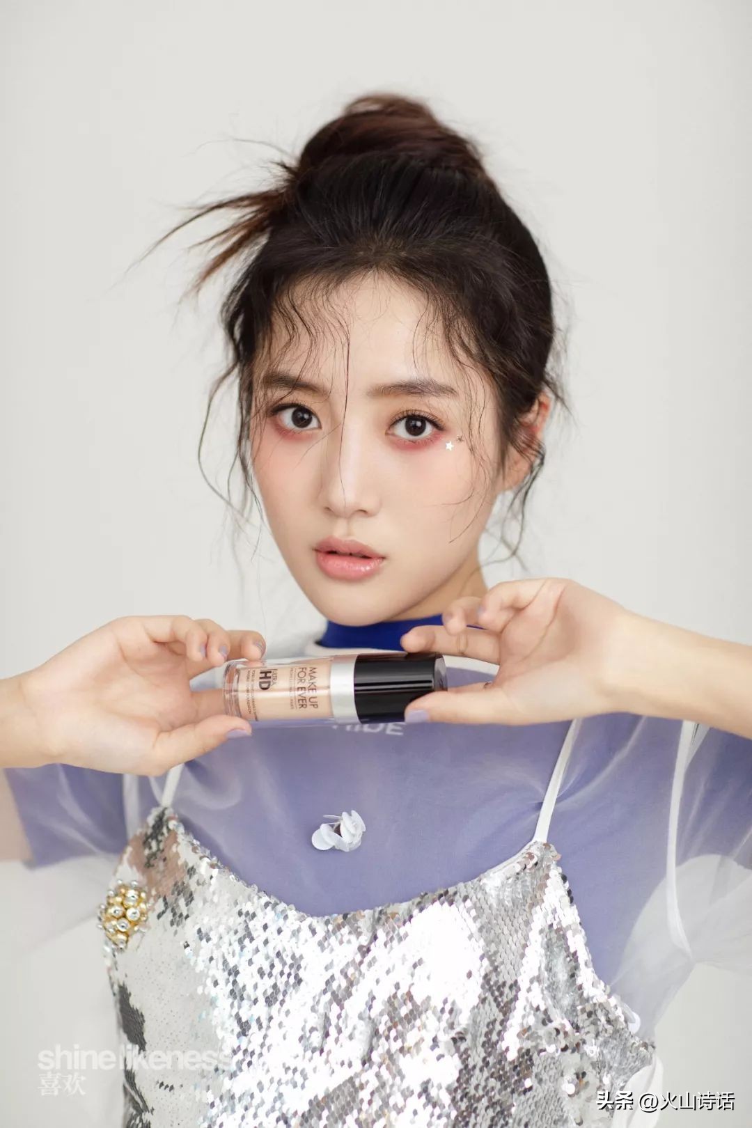 王梓薇：95后小花中的一颗新星，写真很甜很甜啊，太爱了！