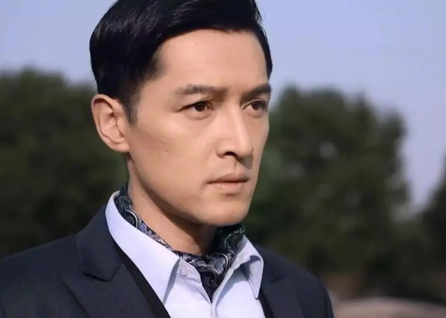 靳东和雷佳音近况,雷佳音和靳东谁的名气更大