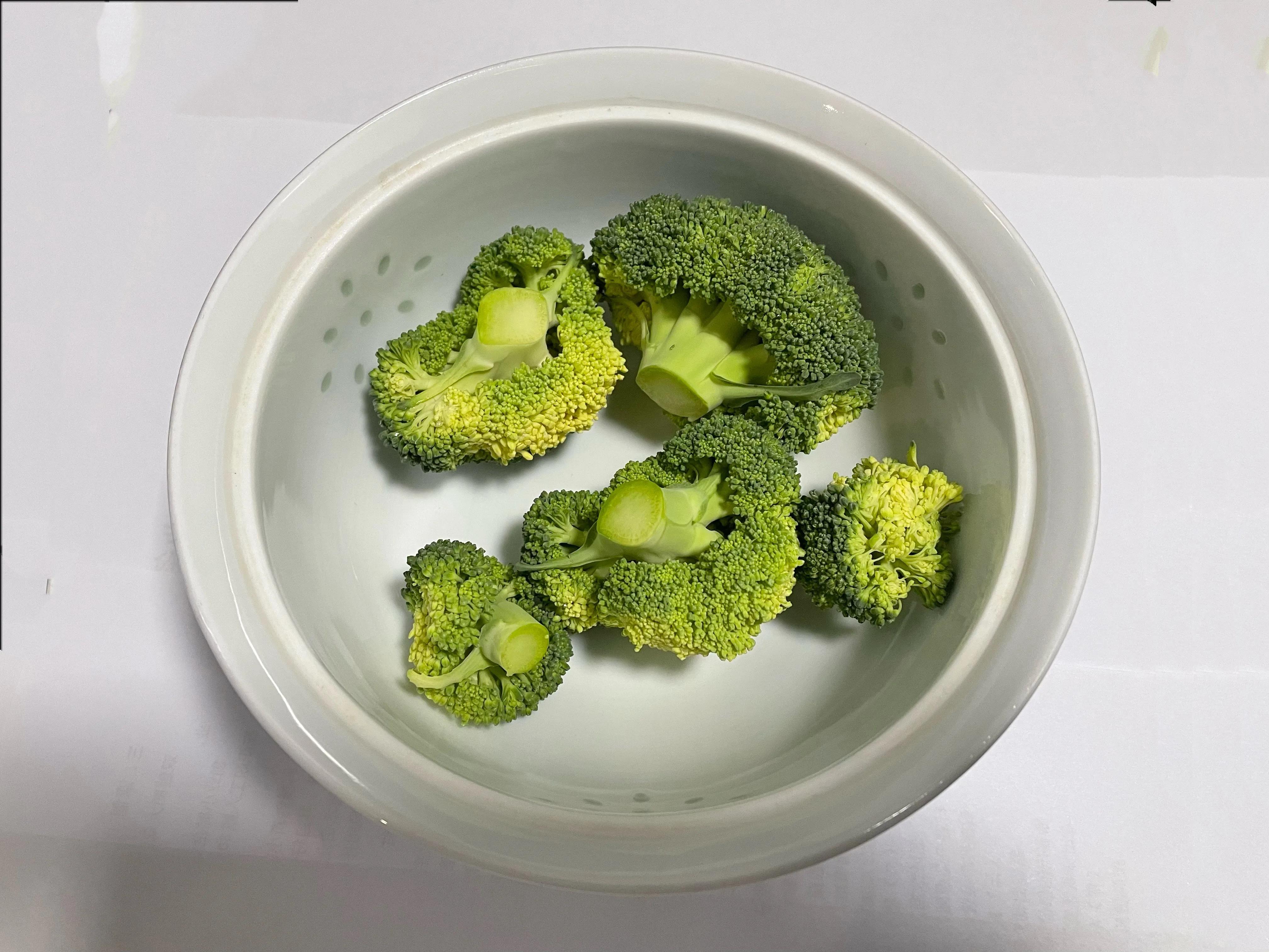 西兰花怎么洗最安全窍门,用苏打清洗西兰花