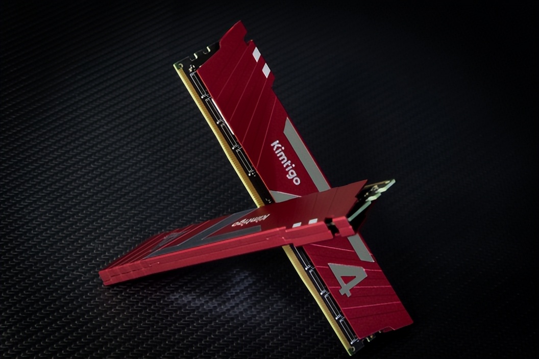 炫酷机甲造型，释放无限潜能，金泰克速虎T4DDR5-6400内存评测