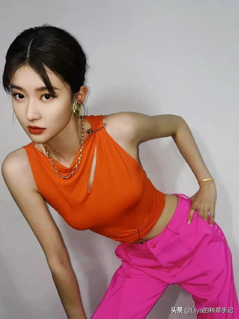 吊带内搭遮副乳遮肉,穿吊带怎么遮肉副乳