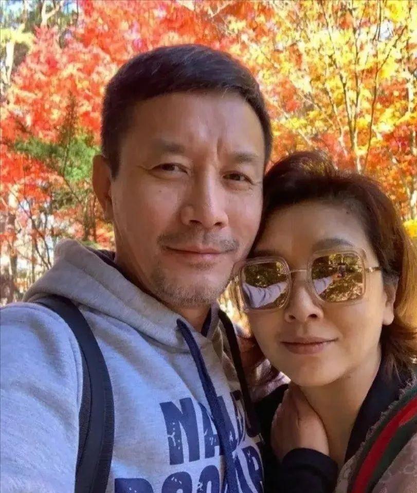 赚着中国人的钱移居国外的明星,十位出国定居明星