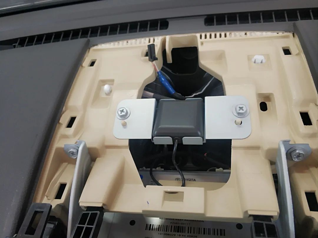 酷路泽升级大喇叭,丰田酷路泽改装蜗牛喇叭