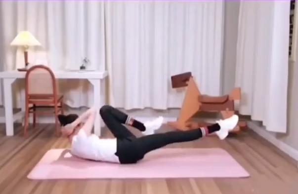 关晓彤瘦腿瘦身方法,关晓彤的瘦腿操燃脂