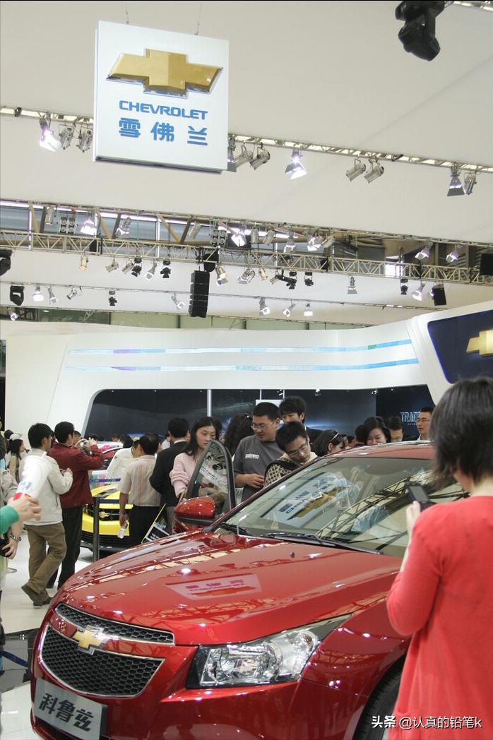 上海有钱人和普通人的生活,上海普通人打工赚钱吗