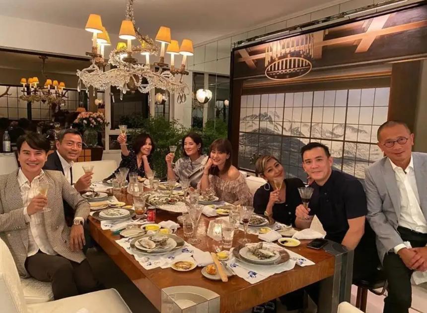 疫情下的明星有多惨,疫情下的明星百态