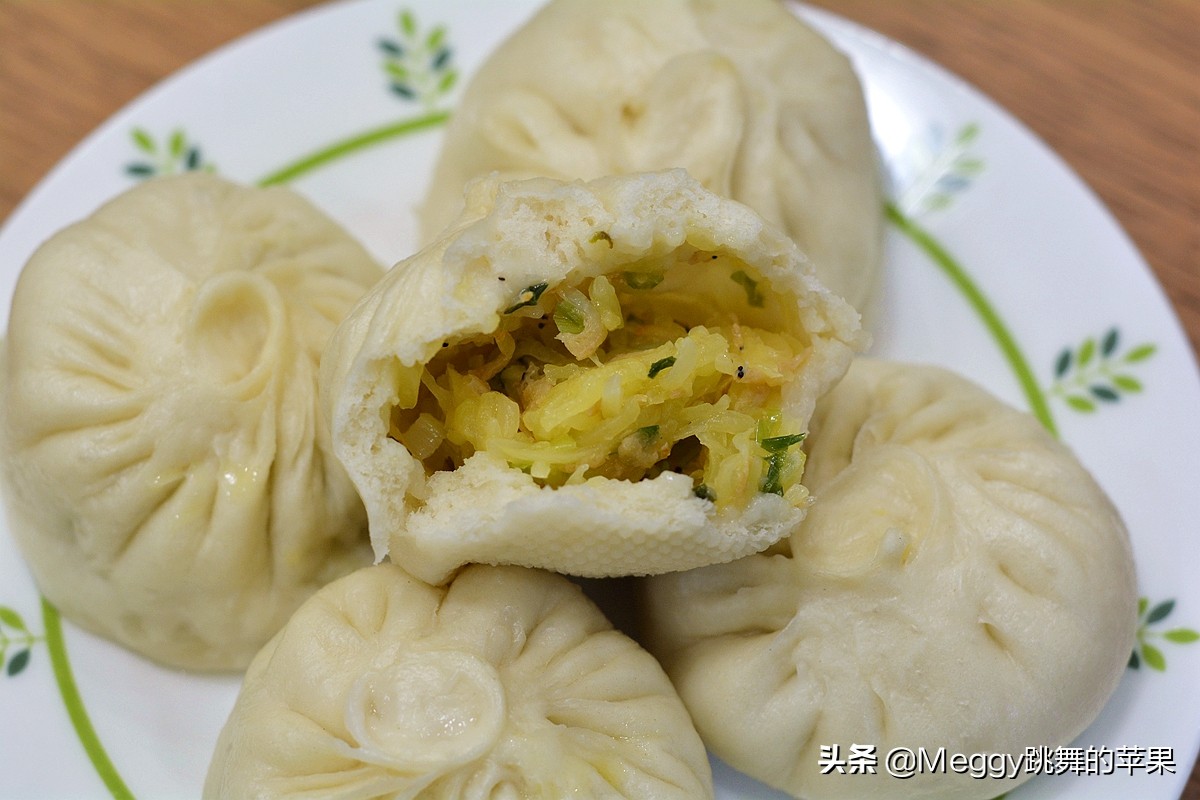 简单做一款素包子让早餐更有味道,素包子的家常做法宝宝早餐