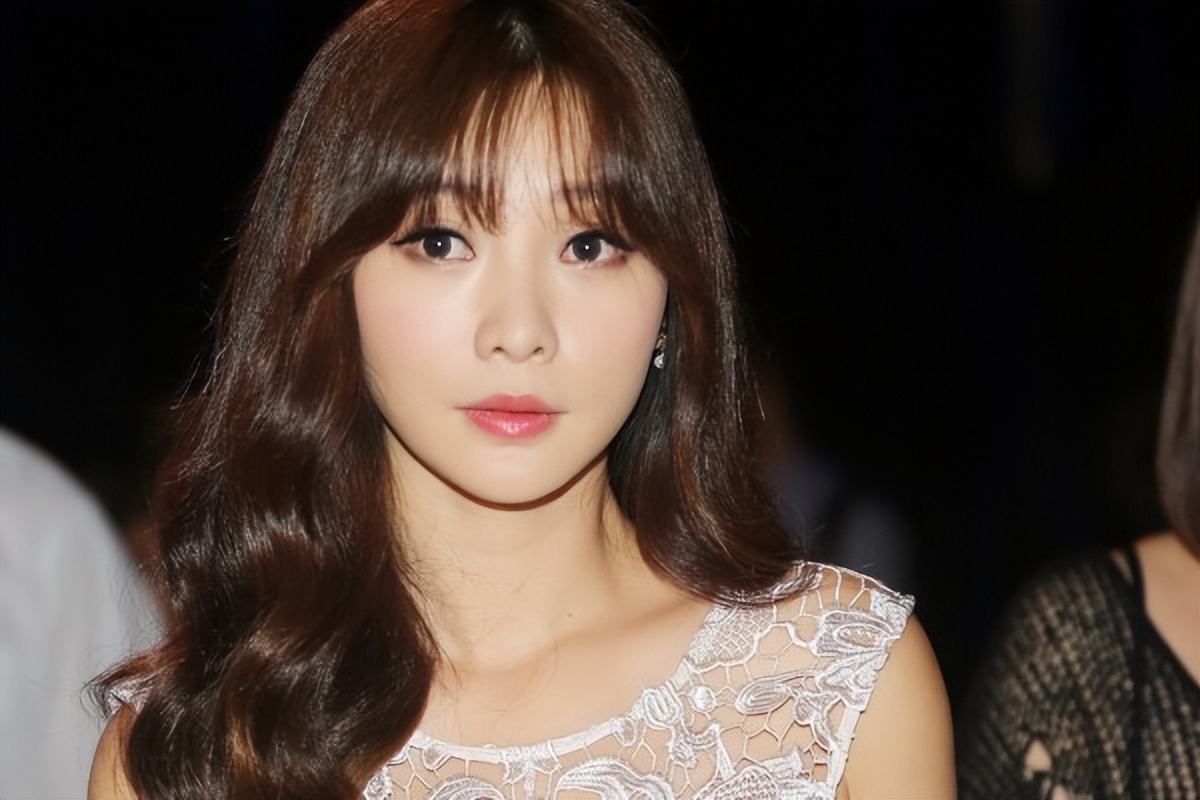 假戏真做，娱乐圈的“灯下黑”，让多少女演员有苦难言？