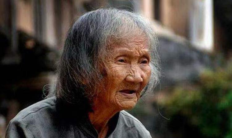 如何在老公面前跟婆婆相处,老公长期不和妻子亲近怎么谈话