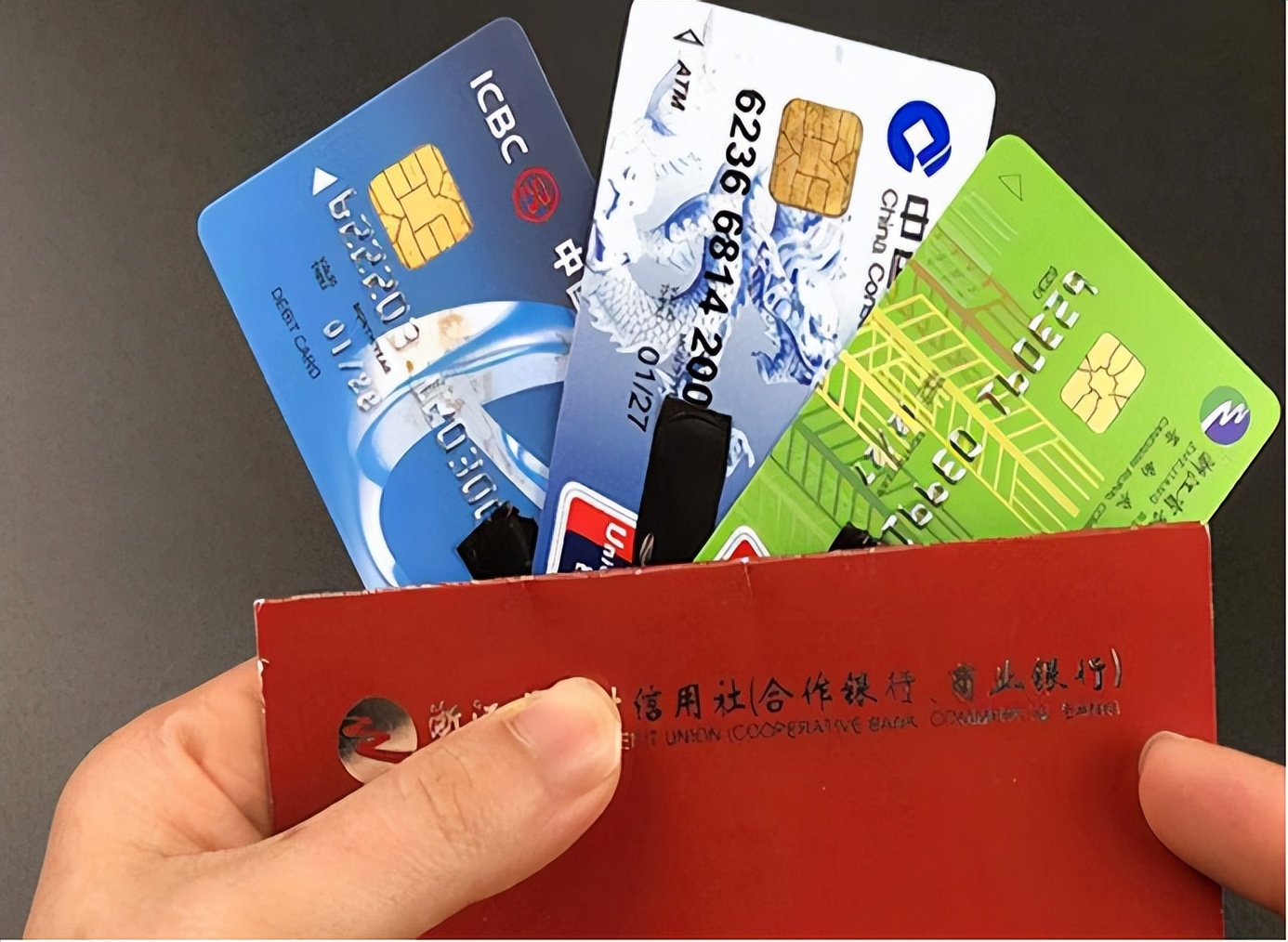 吃利息月入1000要存多少钱,月入利息3000需要存多少本金