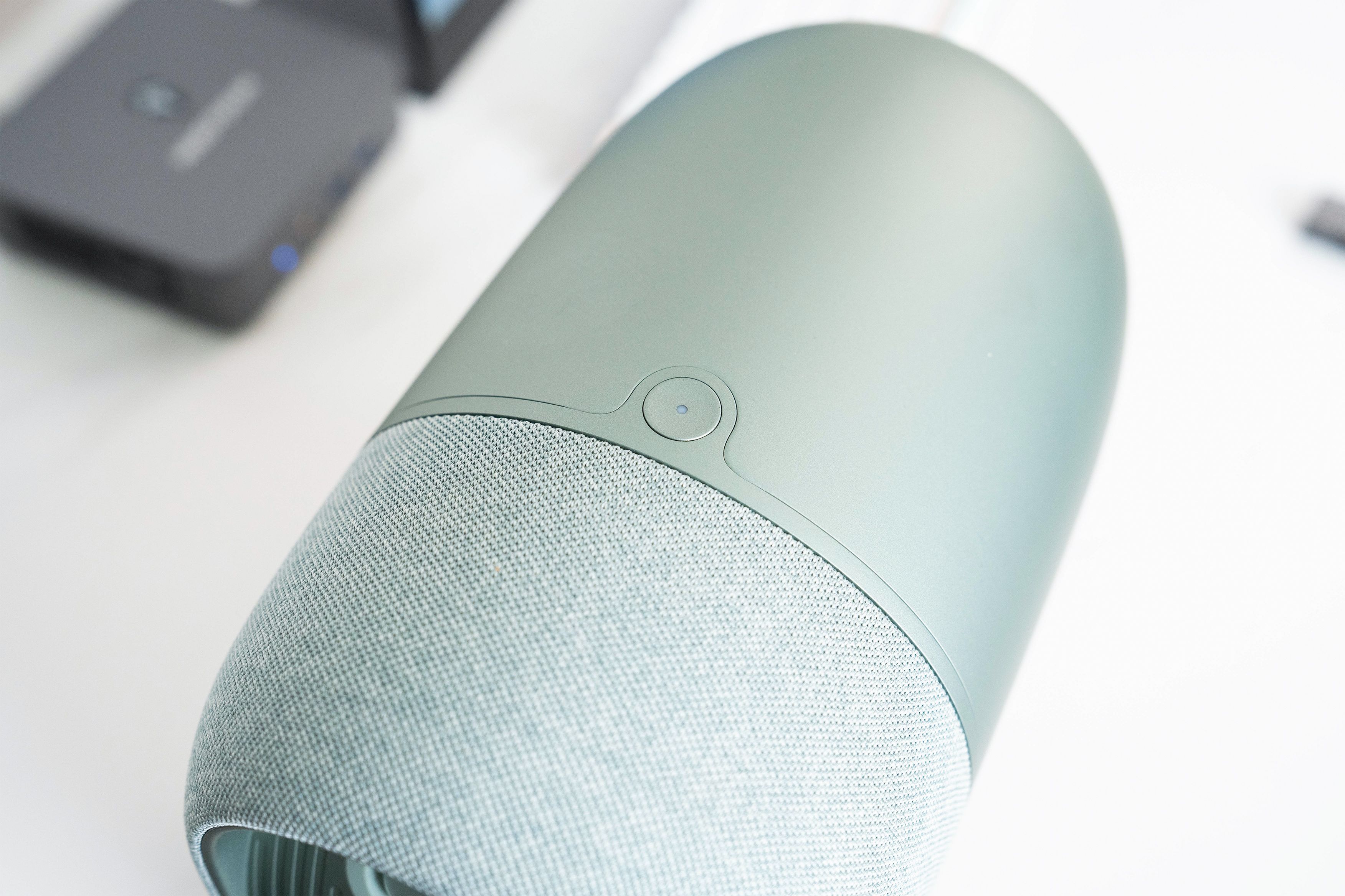 快乐星球对比极米投影仪,极米快乐星球