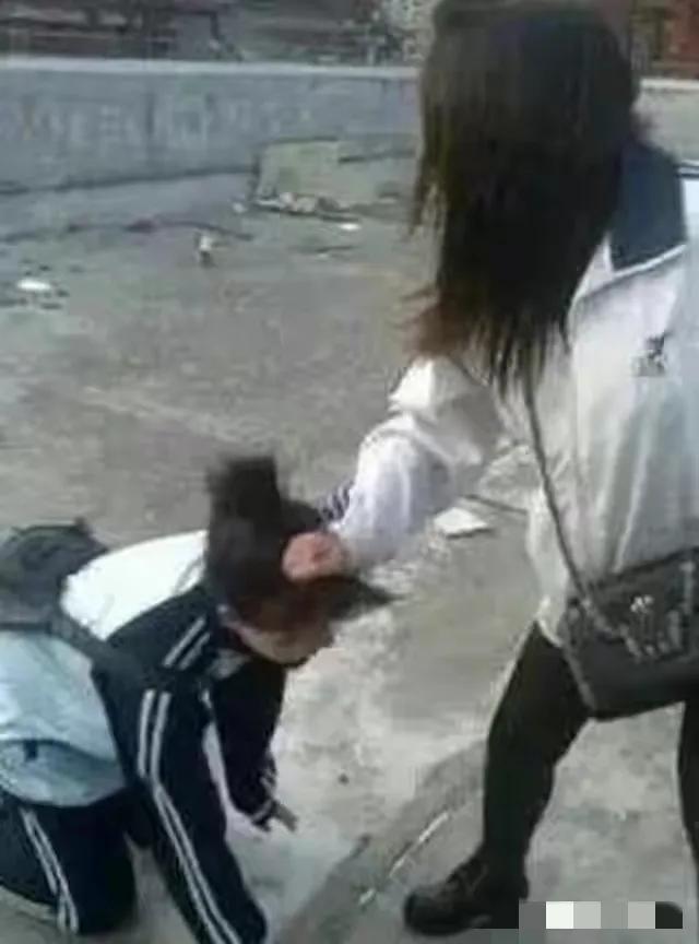 近期学校校园霸凌事件,近日校园霸凌恶劣事件