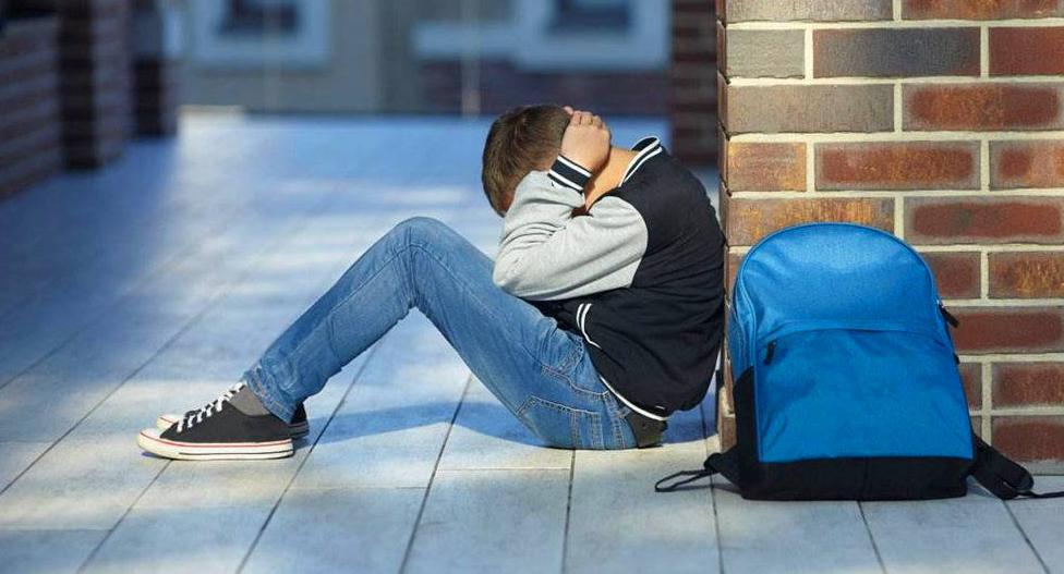 单亲家庭长大的孩子性格有问题,单亲家庭孩子两种人格