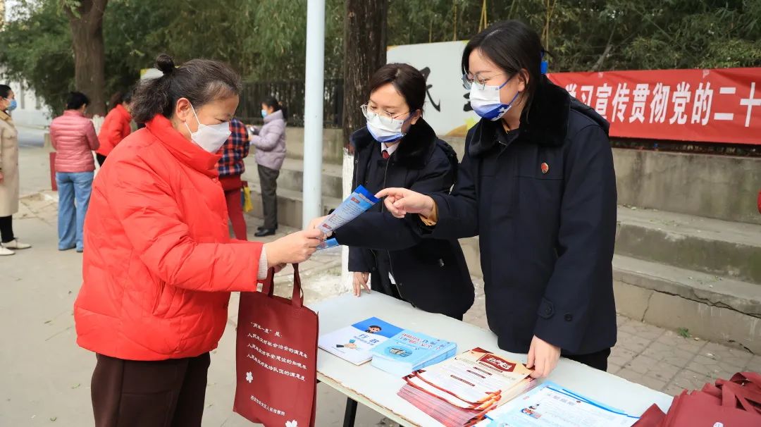 三八红旗手简介,三八红旗手事迹材料书记