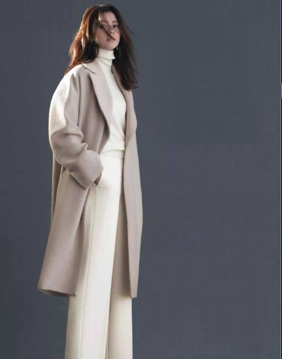 棕驼色大衣高级感穿搭,米驼棕大衣配什么颜色的内搭衬衫