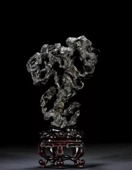 嗜爱石头的理由——读武锋先生书法《赏石隽语》