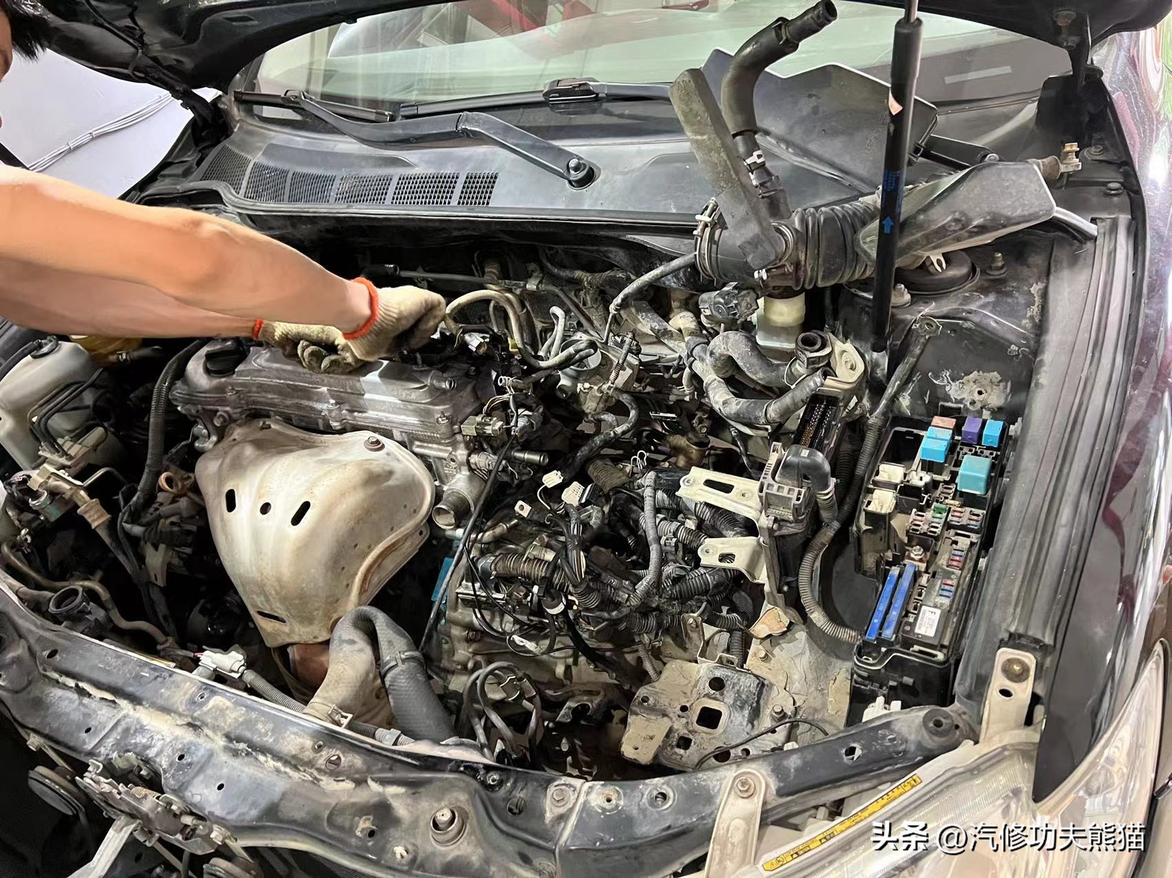 凯美瑞路上趴窝,一车传三代的丰田