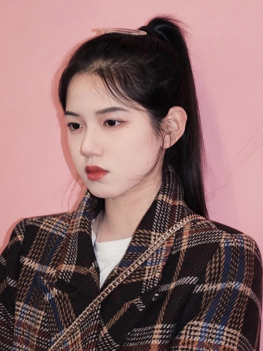 2023年最流行的是什么刘海,2020年最显脸小的刘海