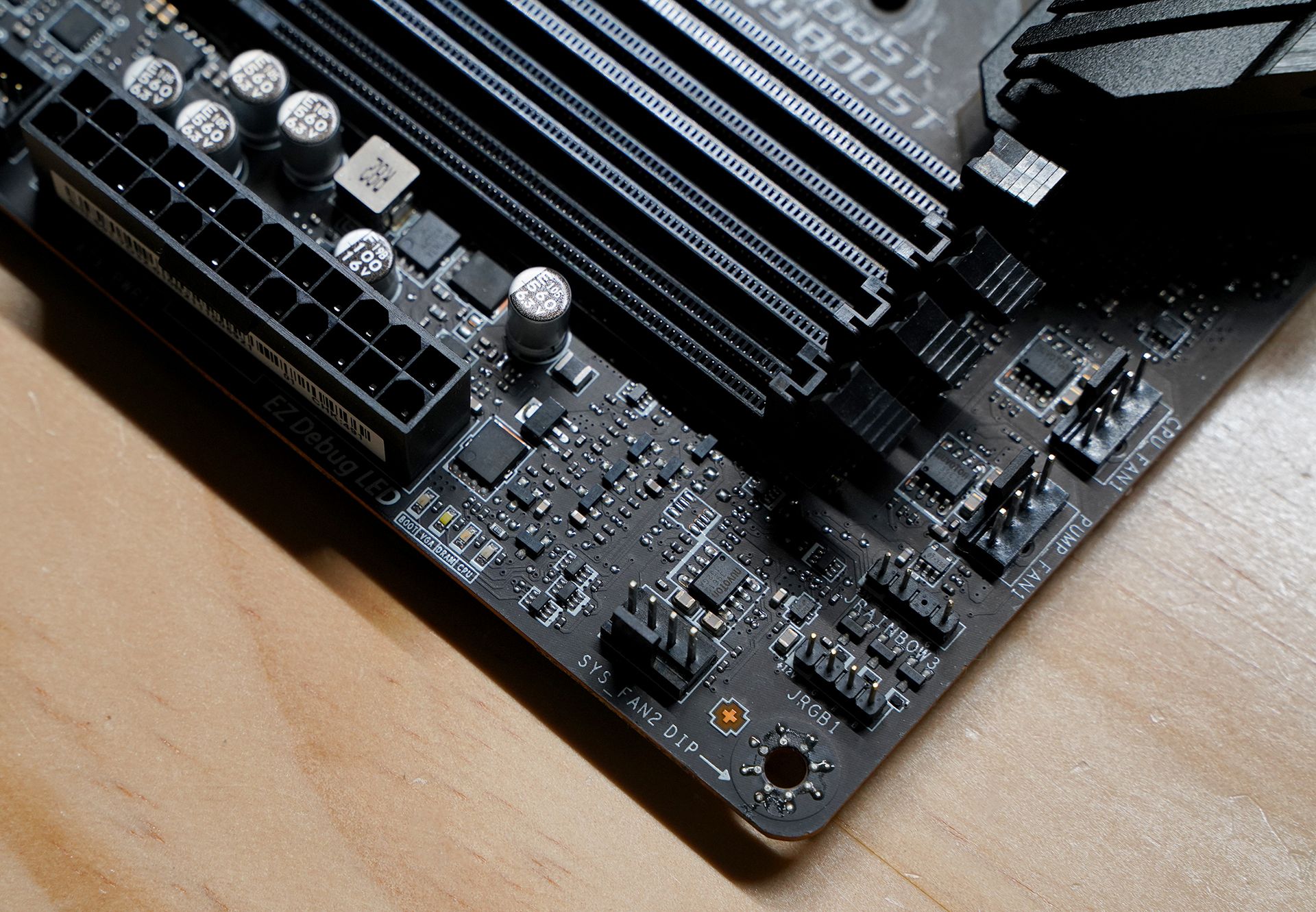 英特尔锐炬显卡能玩什么游戏,最新锐炬显卡性能