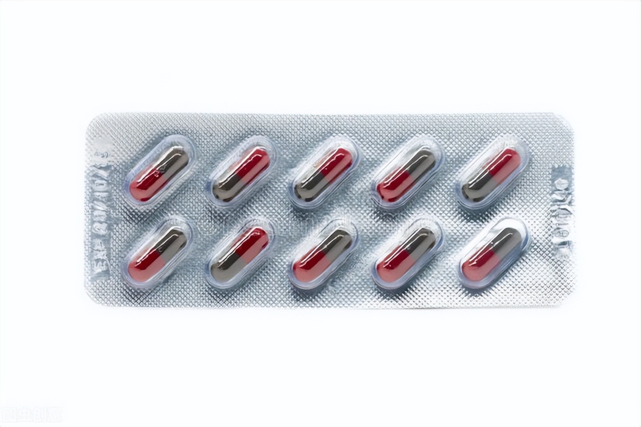 脸上的红肿痘痘怎么快速消掉,11岁小孩儿脸上长很多痘痘怎么办