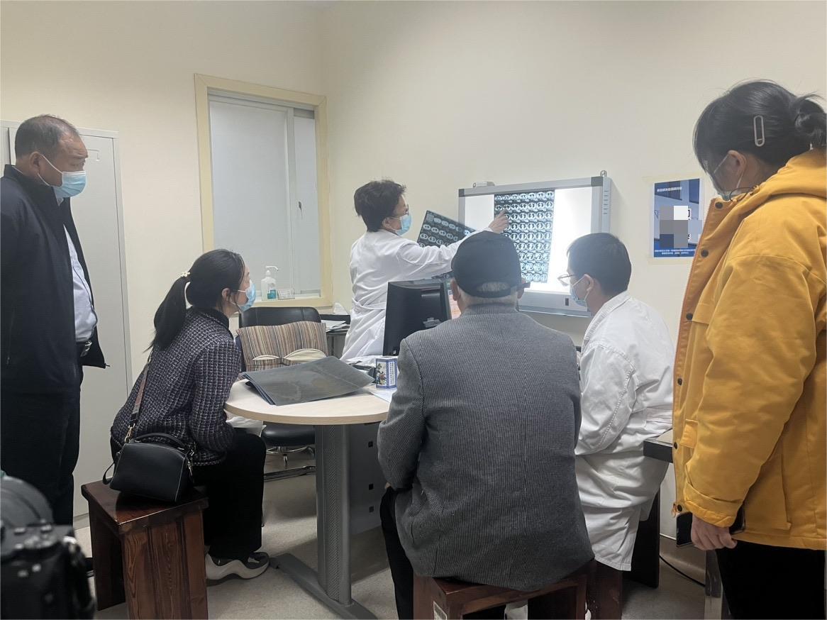 肺部结节不要慌不一定是癌,肺结节应该拍个什么片子