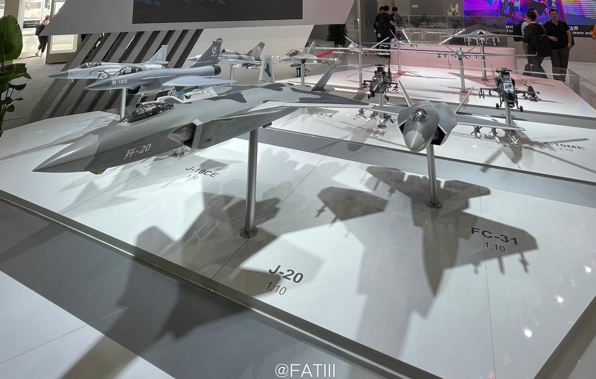 我军装备最新型无人轰炸机,解放军目前装备的轰炸机