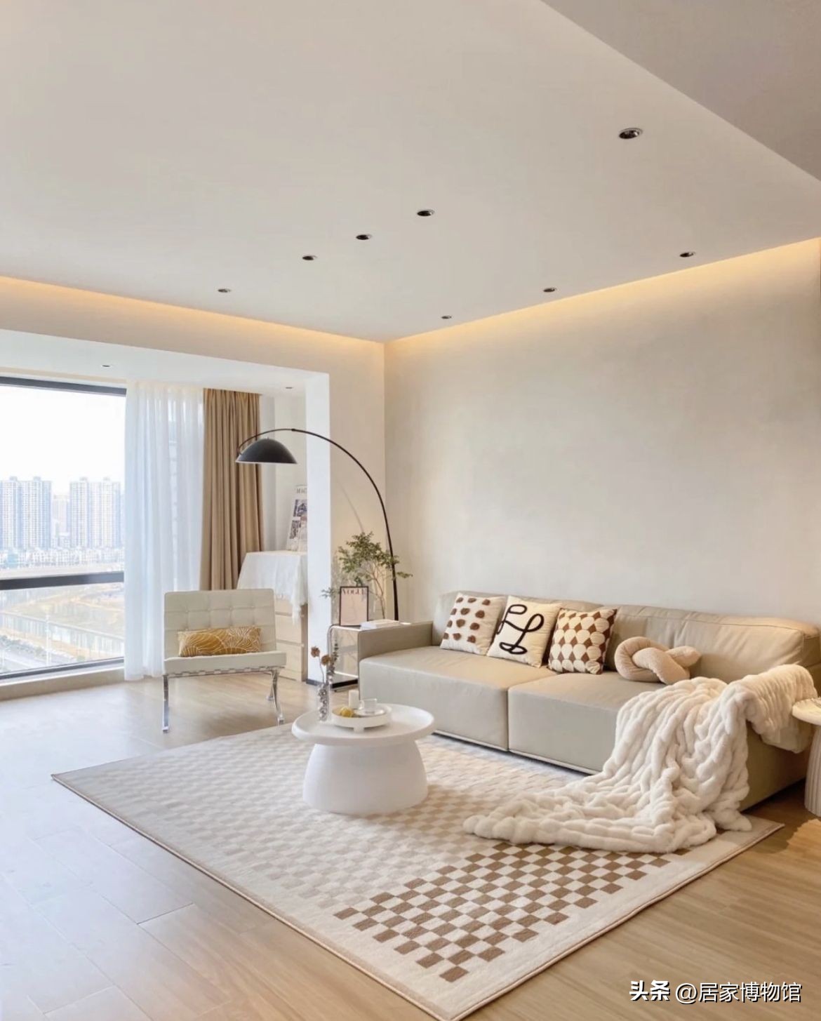 换了三次沙发垫才好看,换沙发后悔了