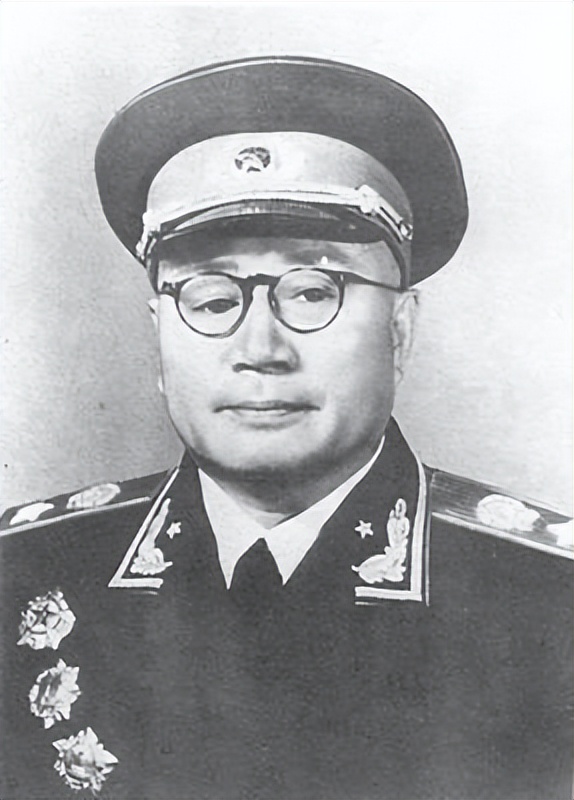 十大元帅中有4位“老总”,但毛主席却只叫过其中的3位,为何?