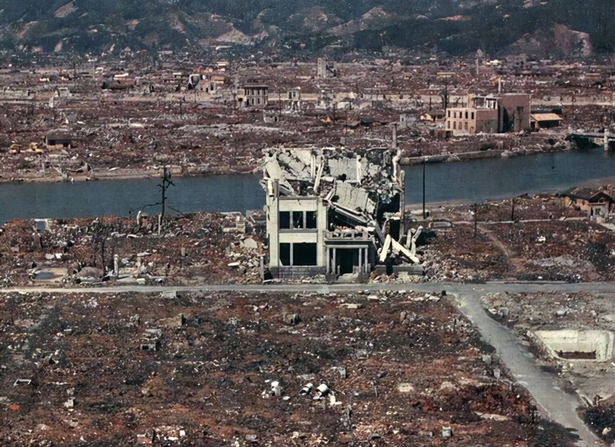 日本广岛核弹爆炸真实视频,日本广岛的核弹威力危害
