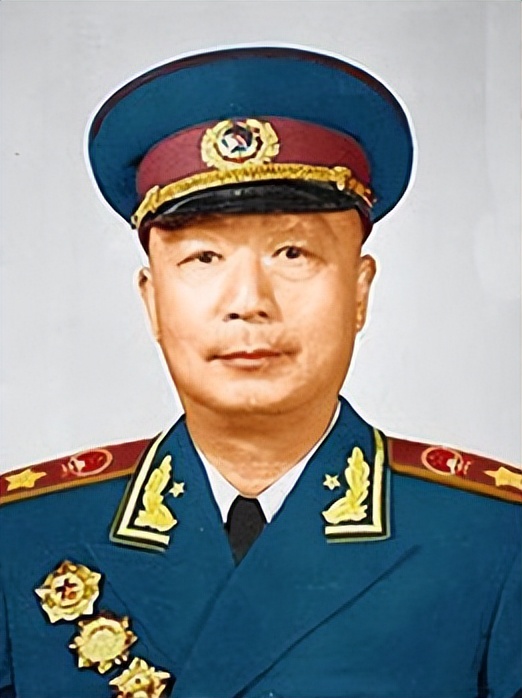 1950年,朝鲜还在打仗,为什么毛主席突然下令取消了兵团编制?