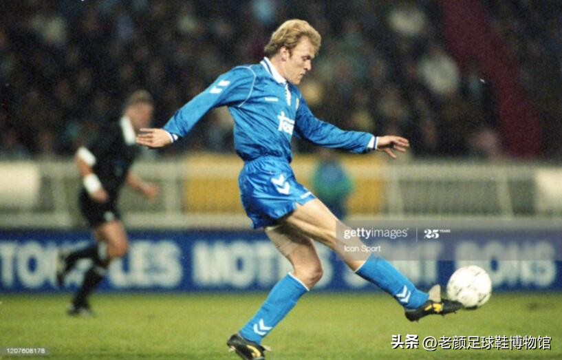 中国球迷不认识的球鞋，保加利亚球王代言，昙花二现的世界杯金靴