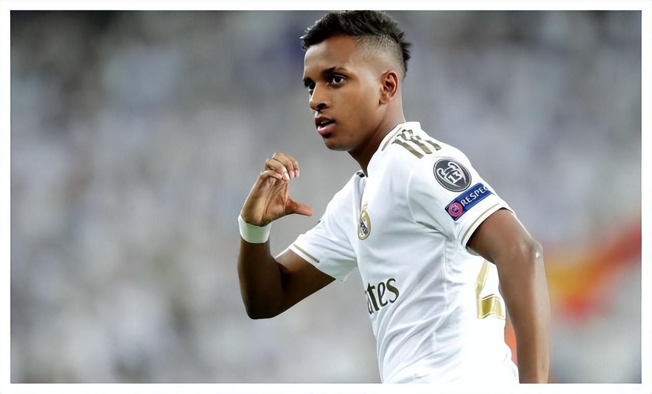 莫德里奇儿子签合同,莫德里奇和克罗斯转会最新消息