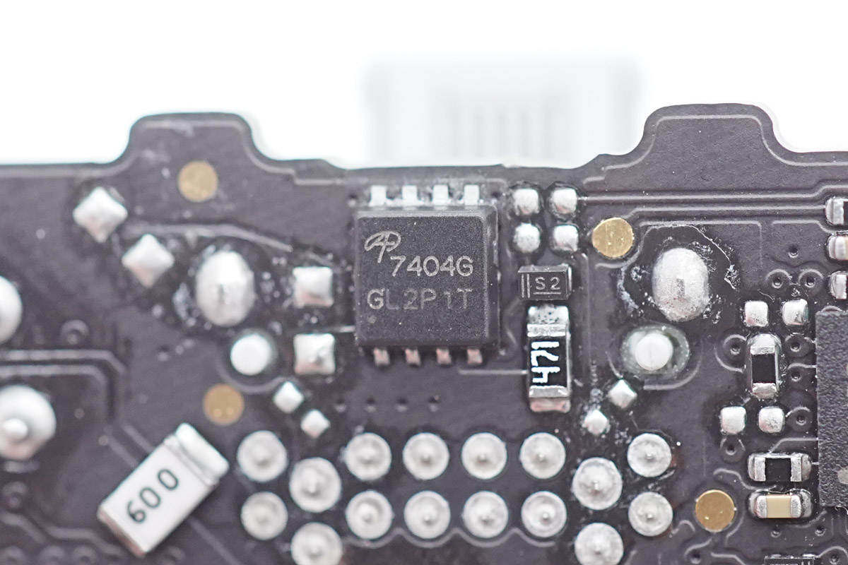 苹果原装20w快充一个小时充电50%,苹果原装快充20w充14pm要充多久