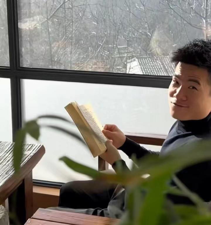 董宇辉谈论足球,董宇辉说足球队