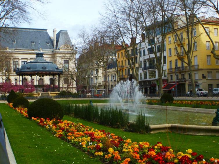 法国十大城市的人口,法国人口最多的城市排名