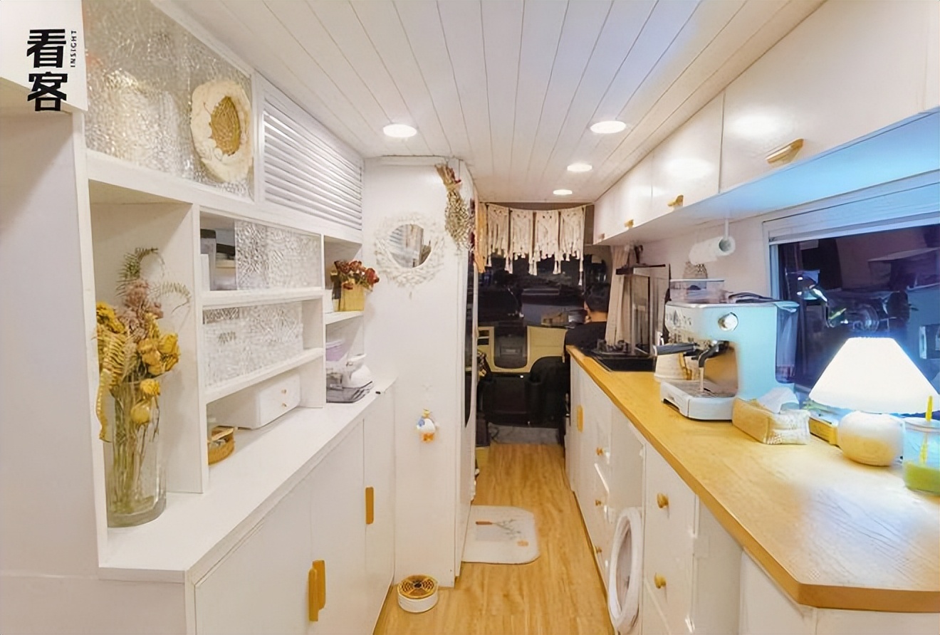 深圳情侣住房车,深漂情侣房车生活