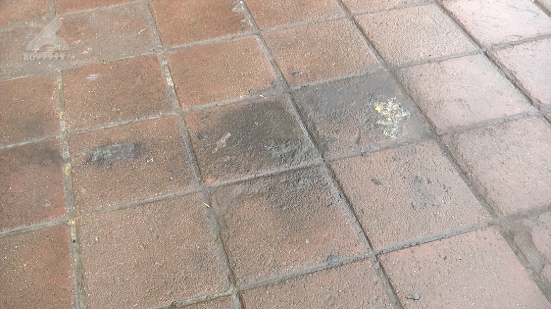 火灾现场突然爆炸吓到众人,太吓人半夜楼下着火了火灾现场