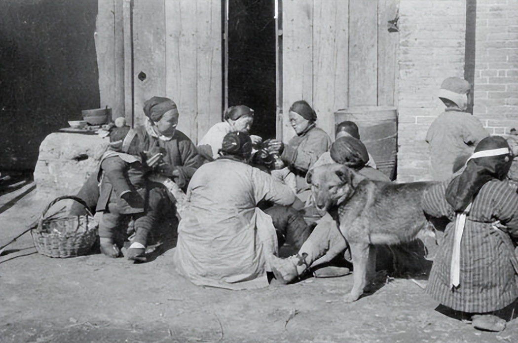 中国现代史是从什么时候开始的呢？什么是中国历史的伟大转折点？