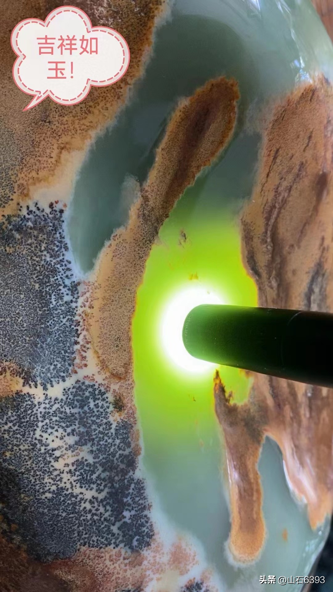 张梅：《石头》——是怎样“把石头养出温度”滴