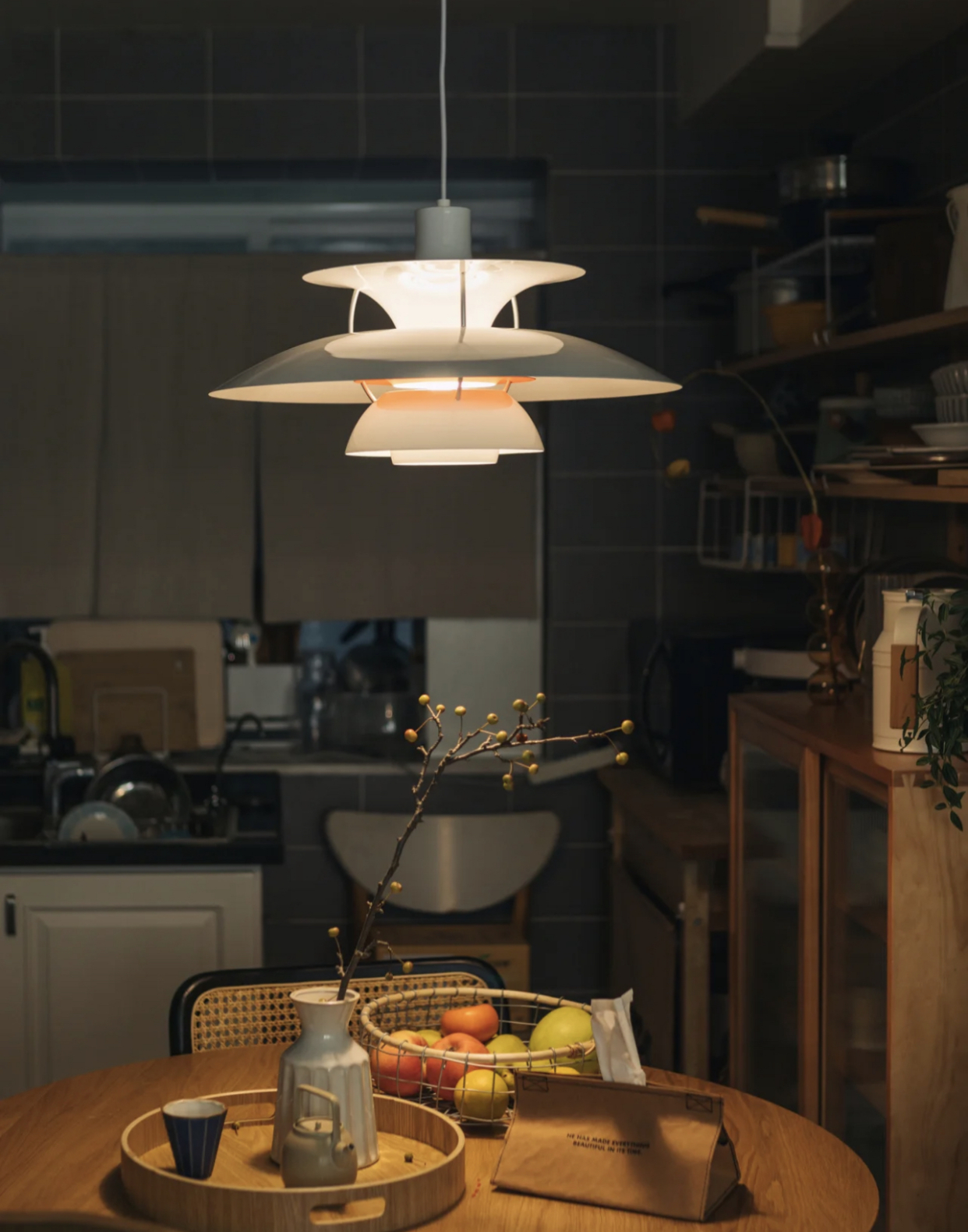 有氛围感而且又不贵的灯,推荐几款又好看又亮的灯