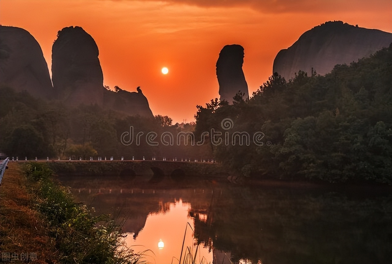 若有所思原唱,乌镇之恋深度解析