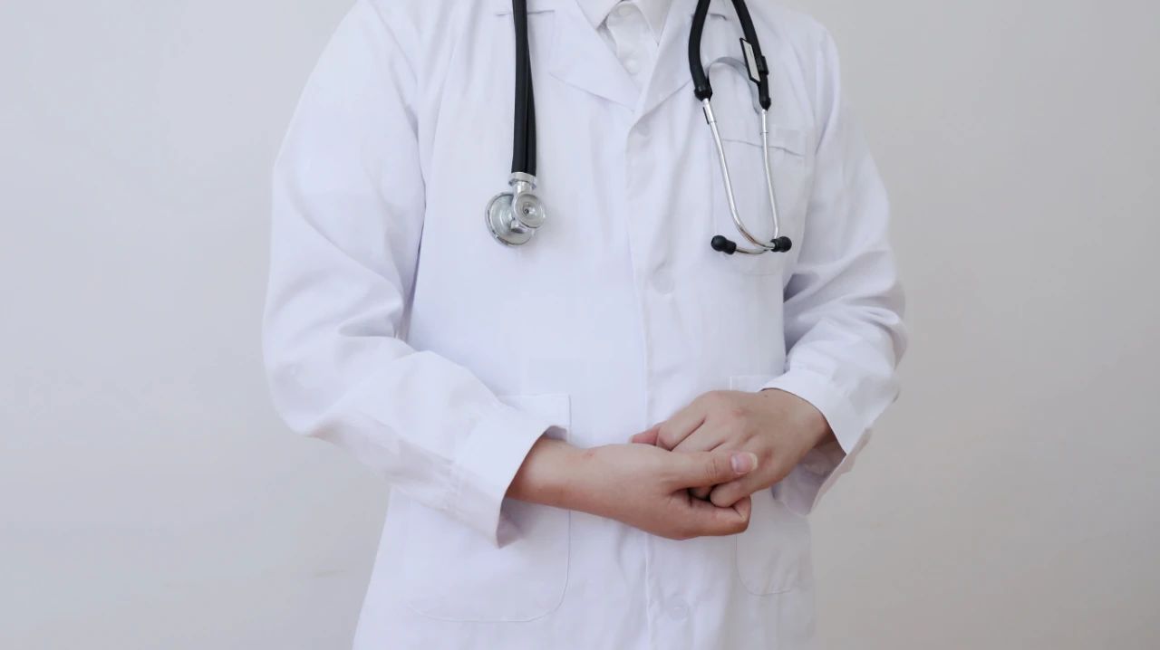 如何快速解决痛经小妙招,什么办法能治女生的痛经