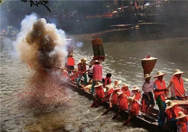 房东:翻船影响广东经济那是调侃,但一条船70人,身价确有几十亿