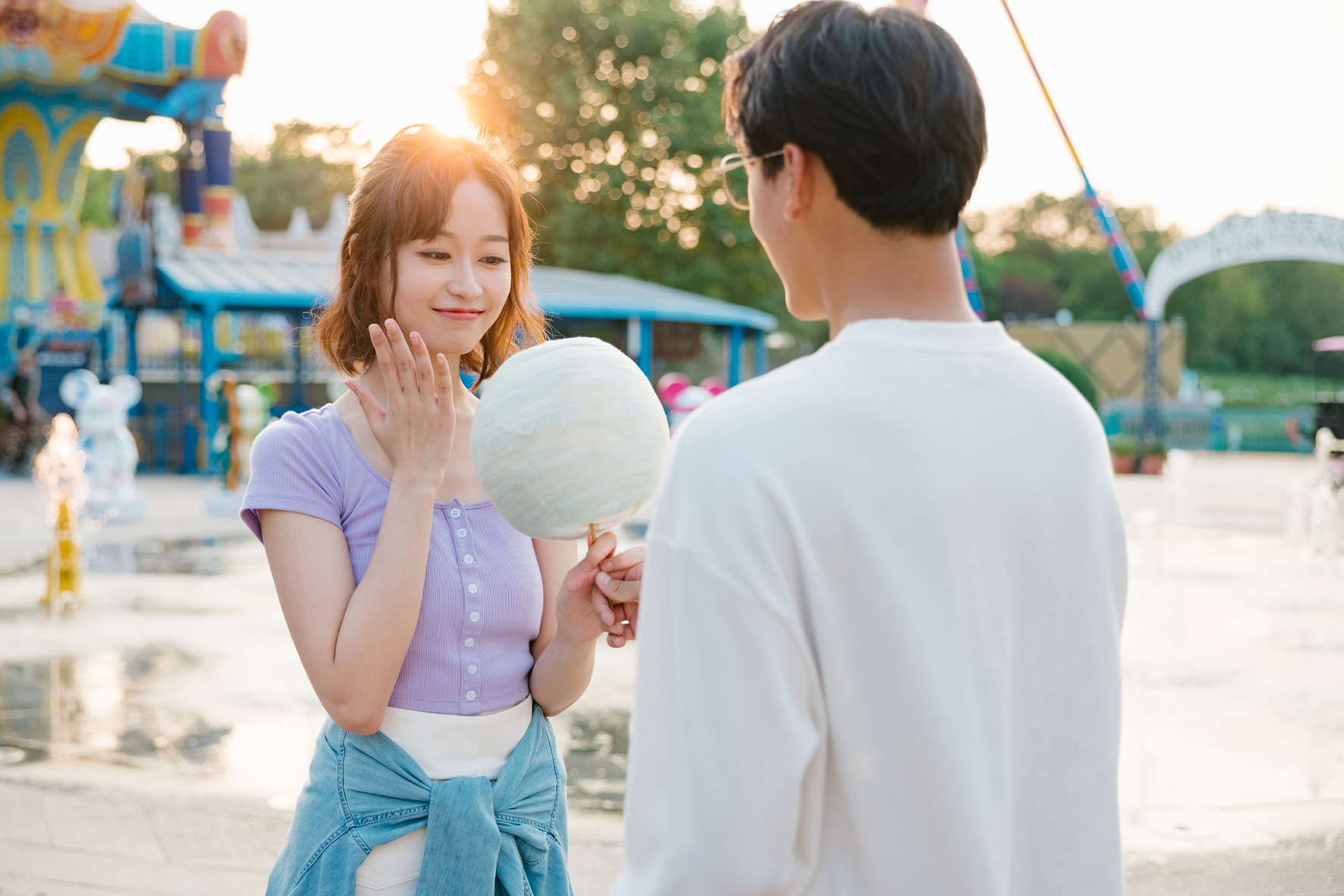 成年人暧昧不清的表现,成年人的暧昧只需要一个眼神