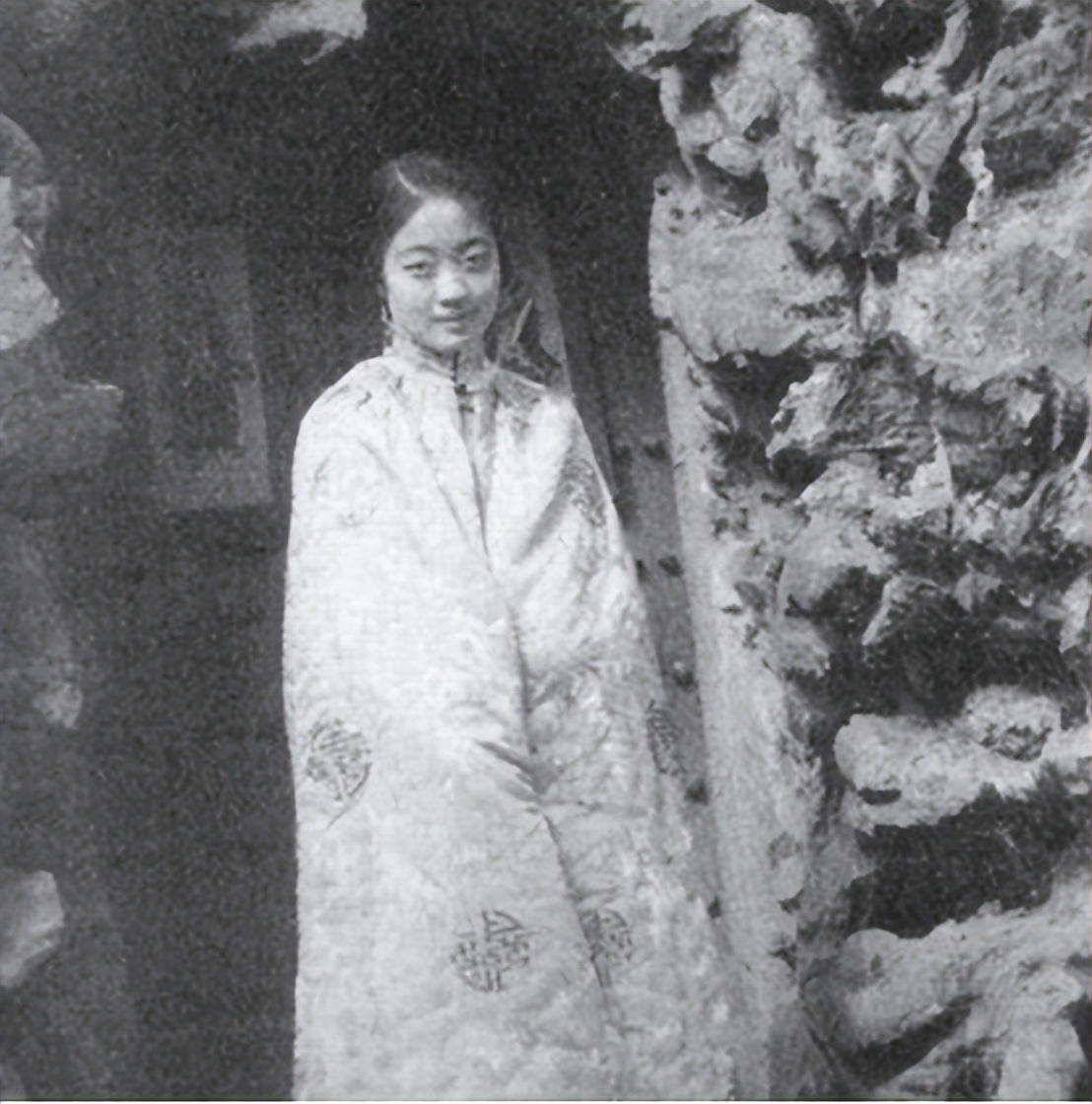 清朝皇后抽大烟,清朝皇后抽烟