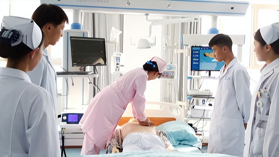 建功新征程奋进新时代,奋进新征程再创教育事业新辉煌